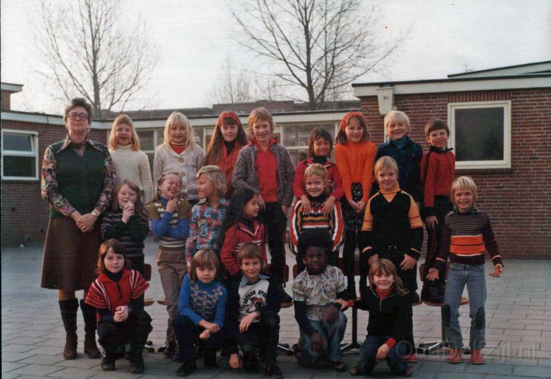 Schoolfoto Morgenster klas 2 1976 - 1977.jpg